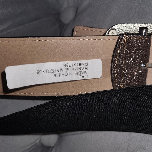 5/ $20 Mix & Match - Gold sparkly stretch belt - Picture 5 of 5
